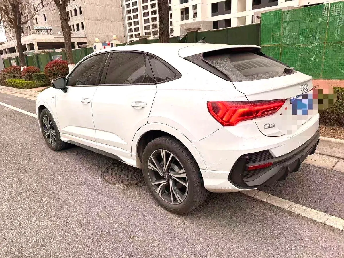 2022 Audi Q3 Sportback 2.0T 186HP L4 7DCT,autocango,china used car exporter,china ev exporter,chinese used car exporter,chinese used ev exporter