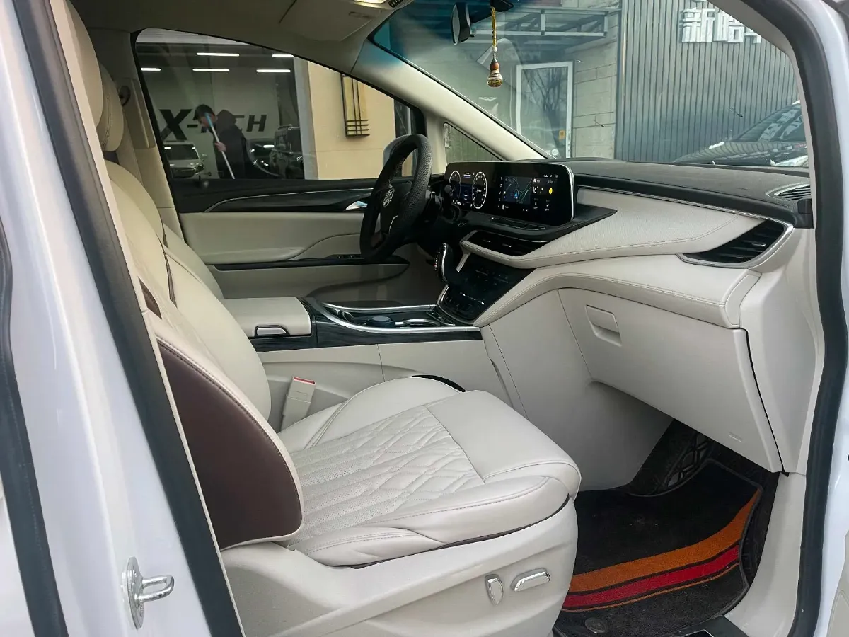 2022 Buick GL8 2.0T 237HP L4 9AT,autocango,china used car exporter,china ev exporter,chinese used car exporter,chinese used ev exporter