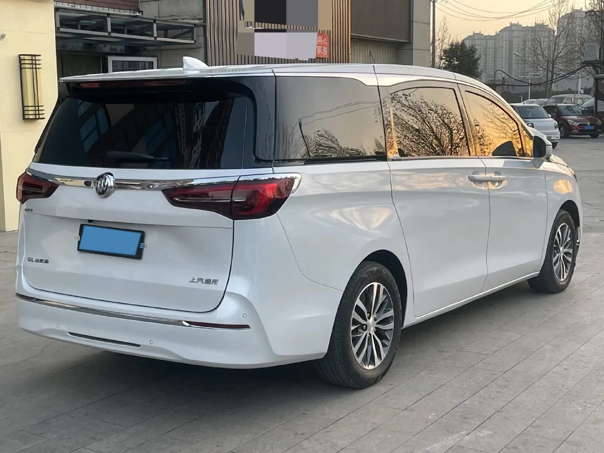 2022 Buick GL8 2.0T 237HP L4 9AT,autocango,china used car exporter,china ev exporter,chinese used car exporter,chinese used ev exporter