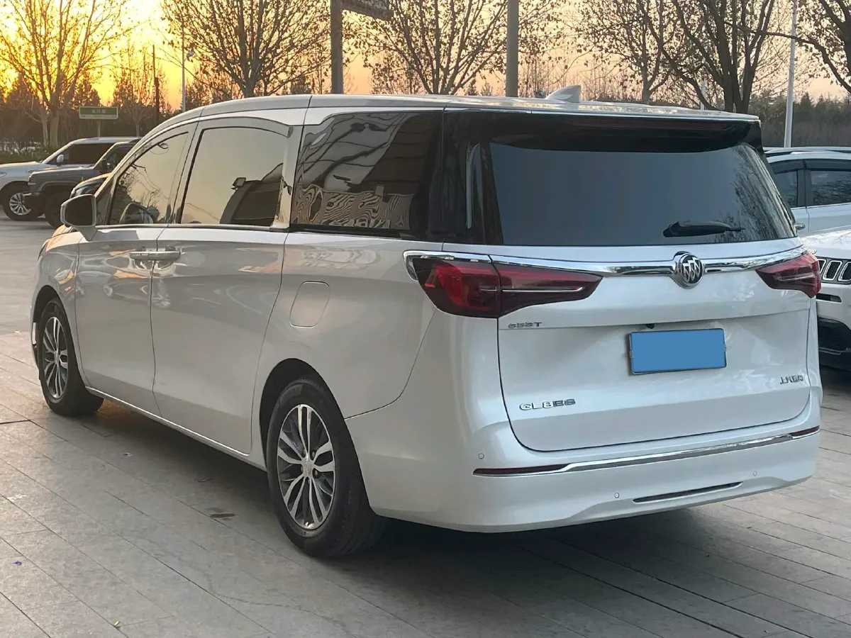 2022 Buick GL8 2.0T 237HP L4 9AT,autocango,china used car exporter,china ev exporter,chinese used car exporter,chinese used ev exporter