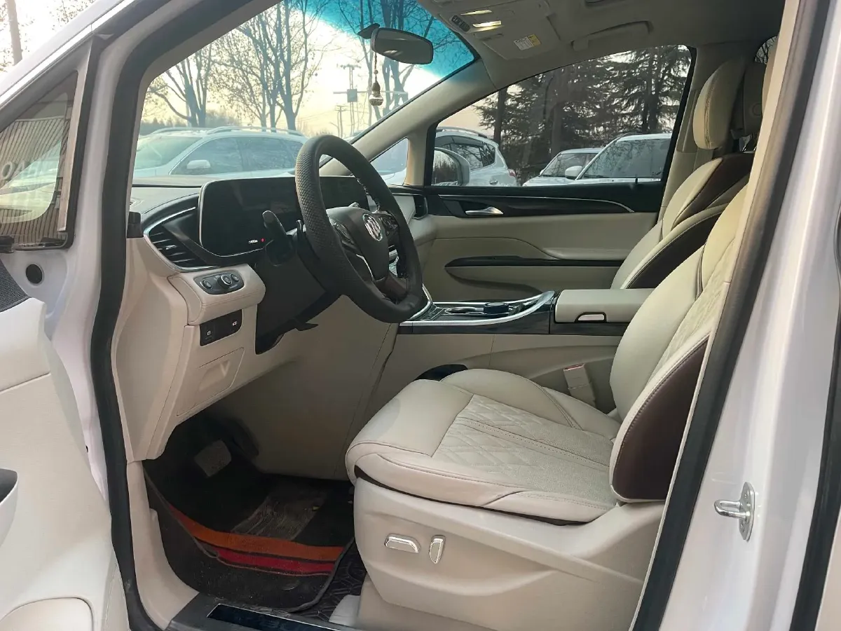 2022 Buick GL8 2.0T 237HP L4 9AT,autocango,china used car exporter,china ev exporter,chinese used car exporter,chinese used ev exporter