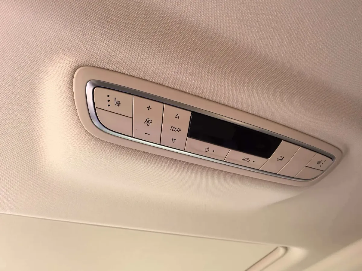 2023 Buick GL8 2.0T 237HP L4 9AT,autocango,china used car exporter,china ev exporter,chinese used car exporter,chinese used ev exporter