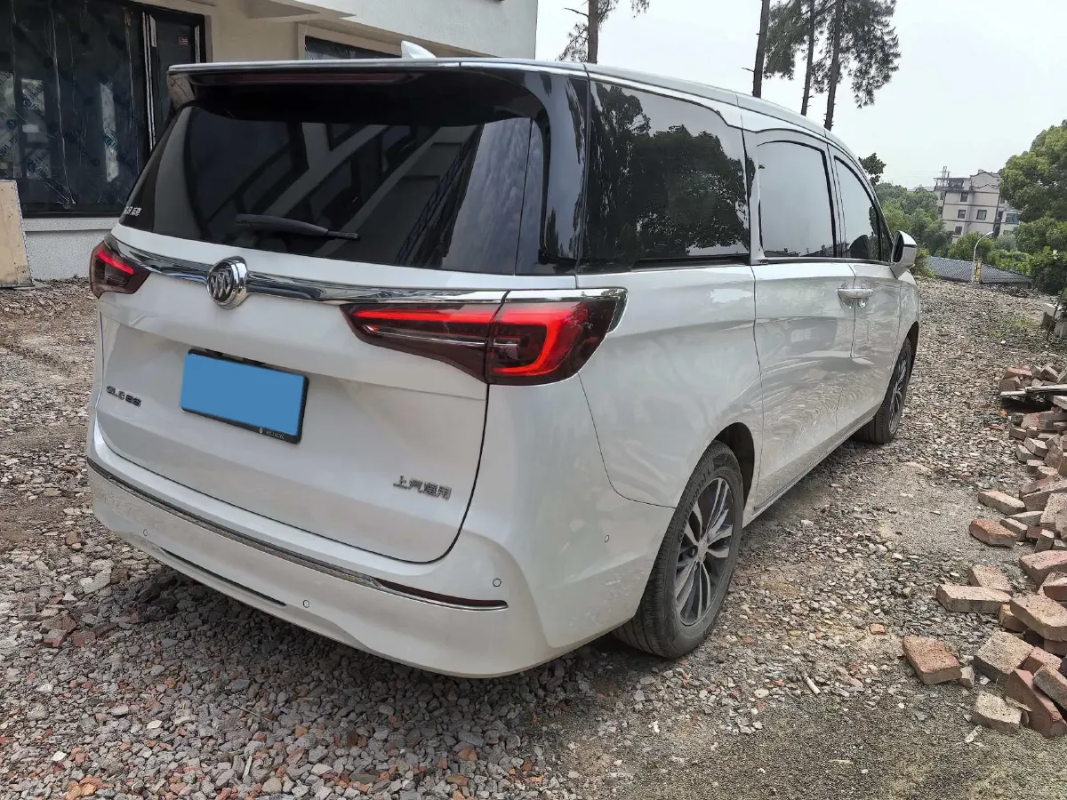 2023 Buick GL8 2.0T 237HP L4 9AT,autocango,china used car exporter,china ev exporter,chinese used car exporter,chinese used ev exporter