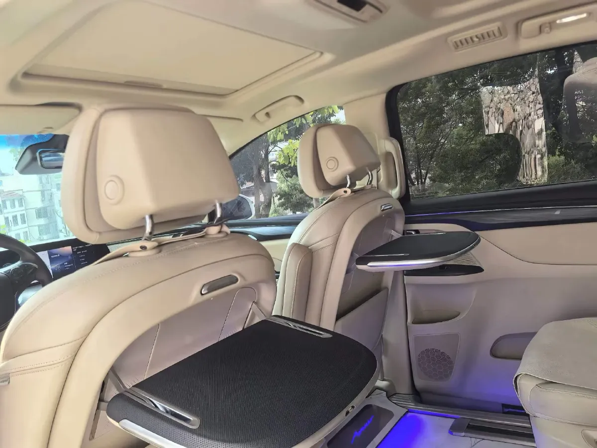 2023 Buick GL8 2.0T 237HP L4 9AT,autocango,china used car exporter,china ev exporter,chinese used car exporter,chinese used ev exporter