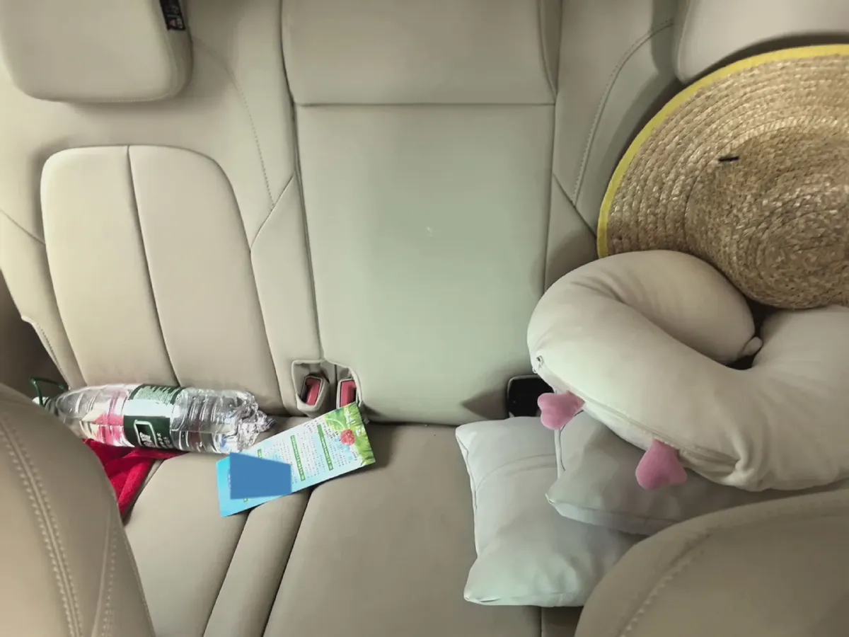 2023 Buick GL8 2.0T 237HP L4 9AT,autocango,china used car exporter,china ev exporter,chinese used car exporter,chinese used ev exporter