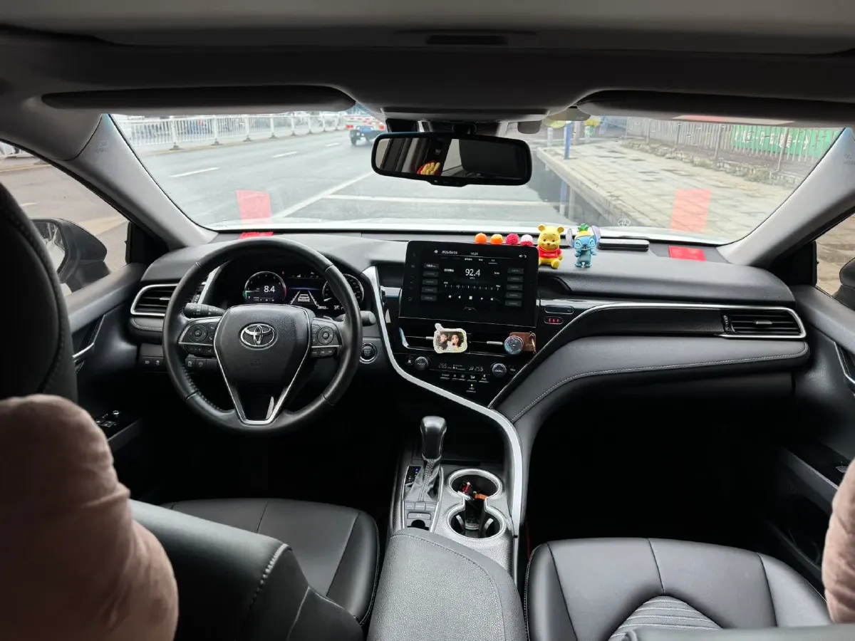 2023 Toyota Camry 2.5L 207HP L4 8AT,autocango,china used car exporter,china ev exporter,chinese used car exporter,chinese used ev exporter