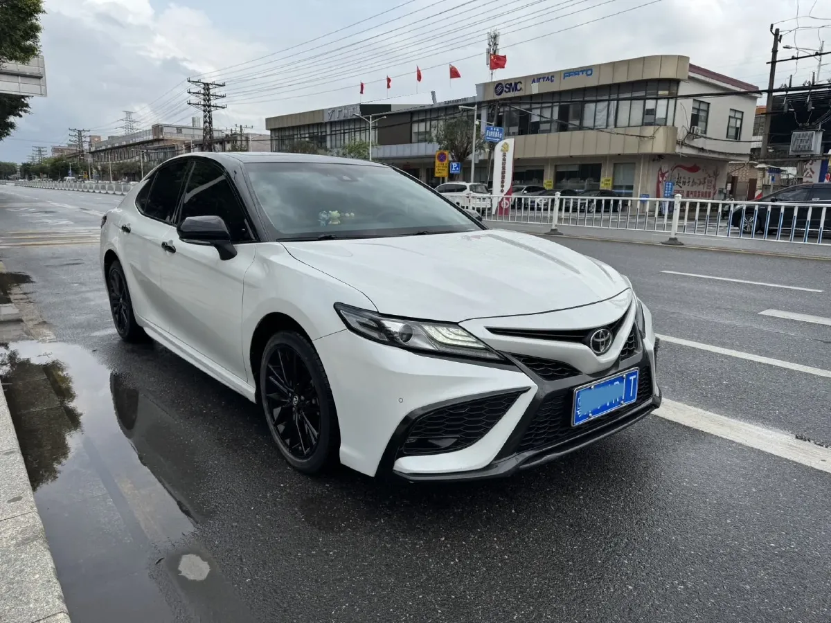 2023 Toyota Camry 2.5L 207HP L4 8AT,autocango,china used car exporter,china ev exporter,chinese used car exporter,chinese used ev exporter