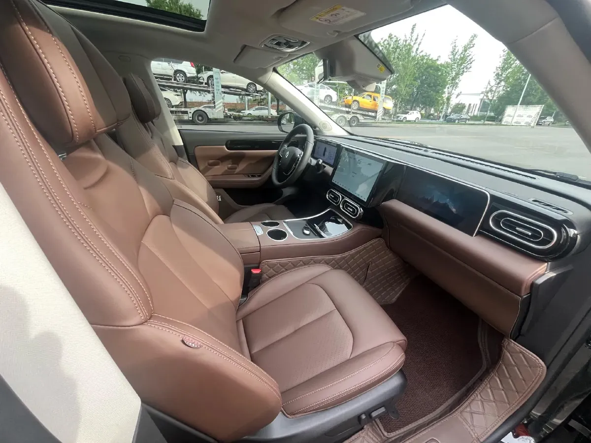 2023 Leapmotor C11 1.5L 95HP L4 REEV 30.1KWH,autocango,china used car exporter,china ev exporter,chinese used car exporter,chinese used ev exporter