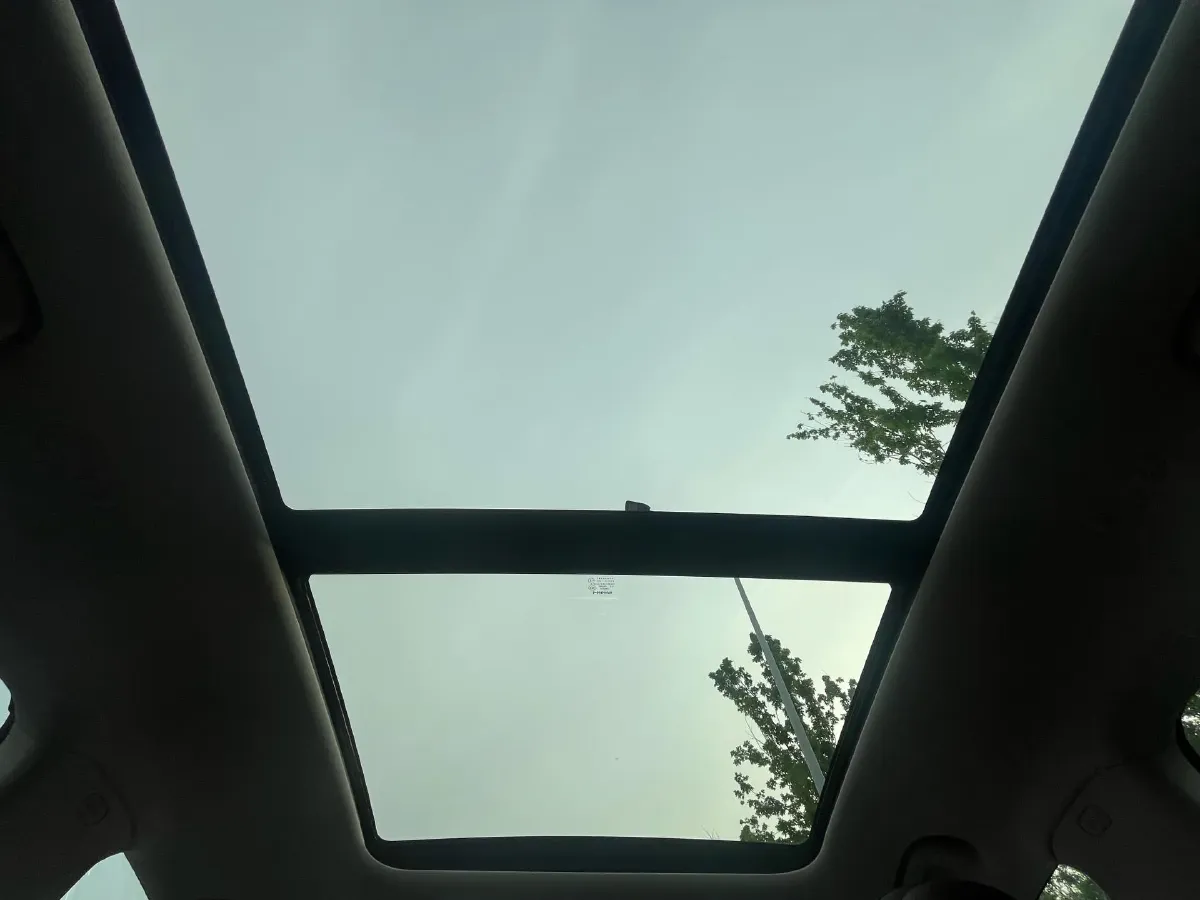 2023 Leapmotor C11 1.5L 95HP L4 REEV 30.1KWH,autocango,china used car exporter,china ev exporter,chinese used car exporter,chinese used ev exporter