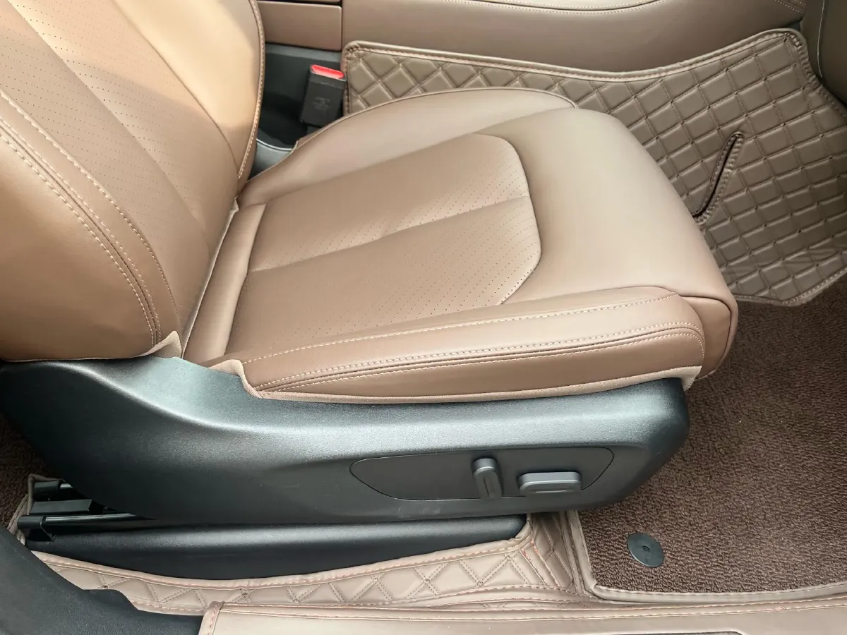 2023 Leapmotor C11 1.5L 95HP L4 REEV 30.1KWH,autocango,china used car exporter,china ev exporter,chinese used car exporter,chinese used ev exporter