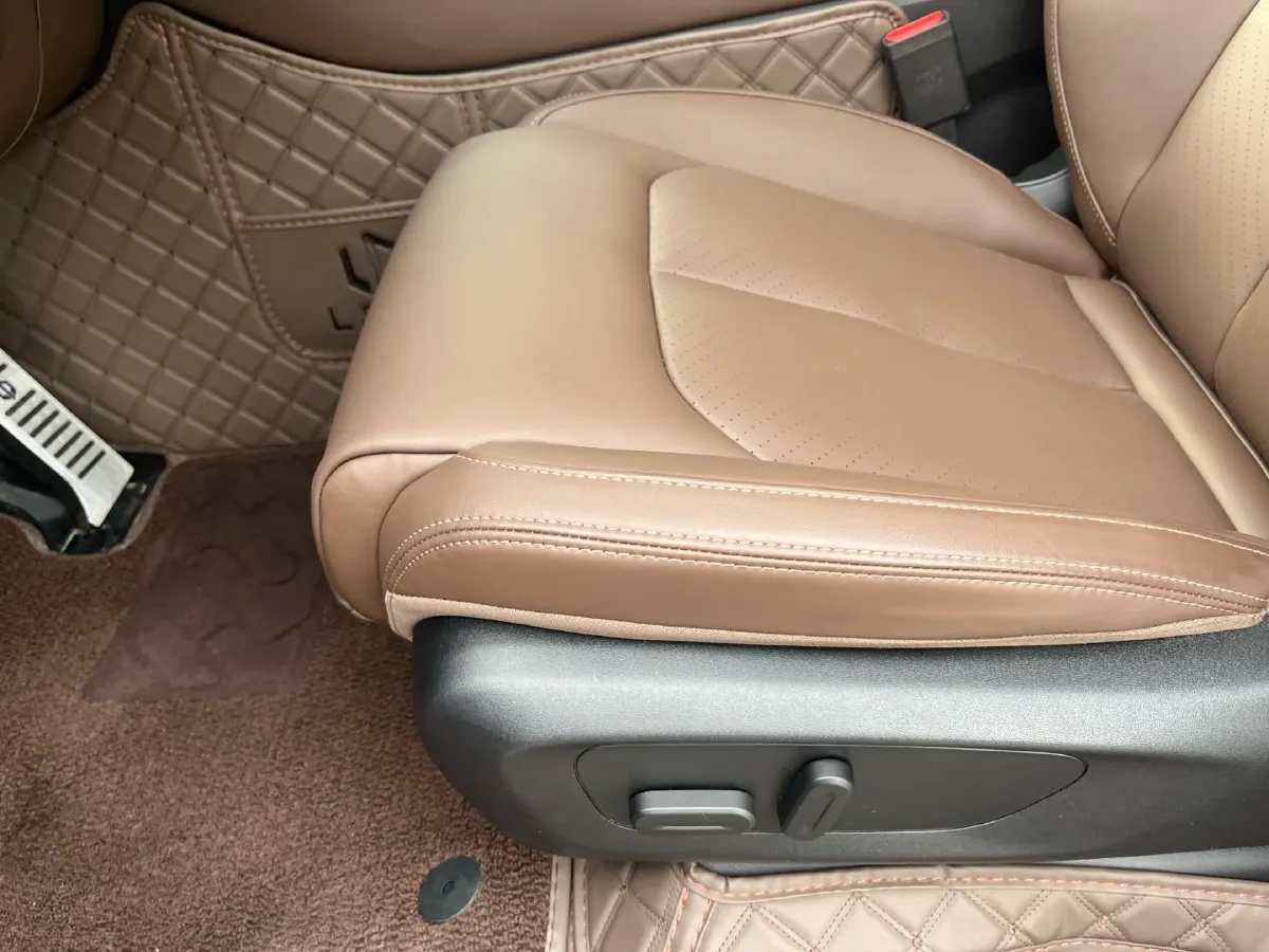 2023 Leapmotor C11 1.5L 95HP L4 REEV 30.1KWH,autocango,china used car exporter,china ev exporter,chinese used car exporter,chinese used ev exporter