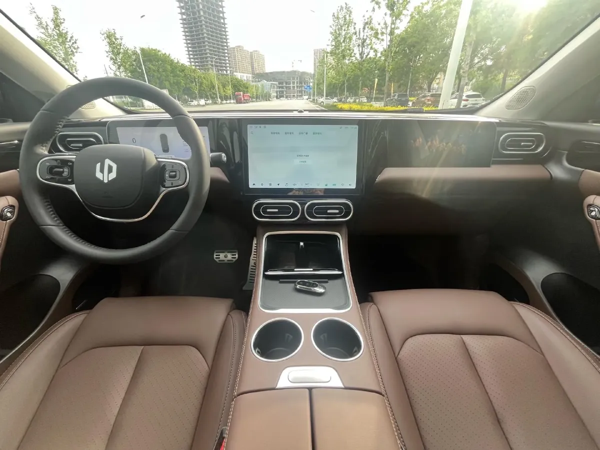 2023 Leapmotor C11 1.5L 95HP L4 REEV 30.1KWH,autocango,china used car exporter,china ev exporter,chinese used car exporter,chinese used ev exporter