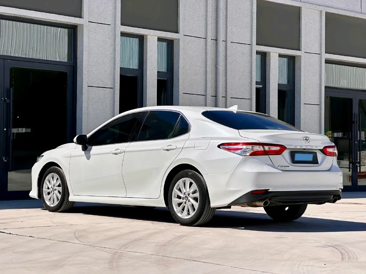 2022 Toyota Camry 2.0L 178HP L4 CVT,autocango,china used car exporter,china ev exporter,chinese used car exporter,chinese used ev exporter