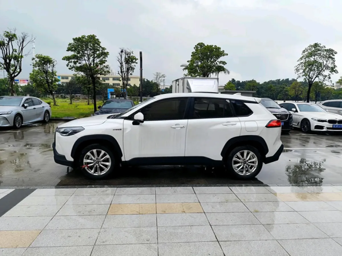 2023 Toyota Corolla Cross 2.0L 152HP L4 E-CVT Hybrid,autocango,china used car exporter,china ev exporter,chinese used car exporter,chinese used ev exporter