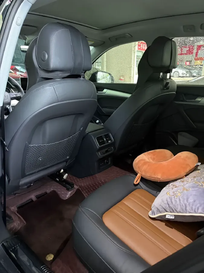 2020 Audi Q5L 2.0T 190HP L4 7DCT,autocango,china used car exporter,china ev exporter,chinese used car exporter,chinese used ev exporter