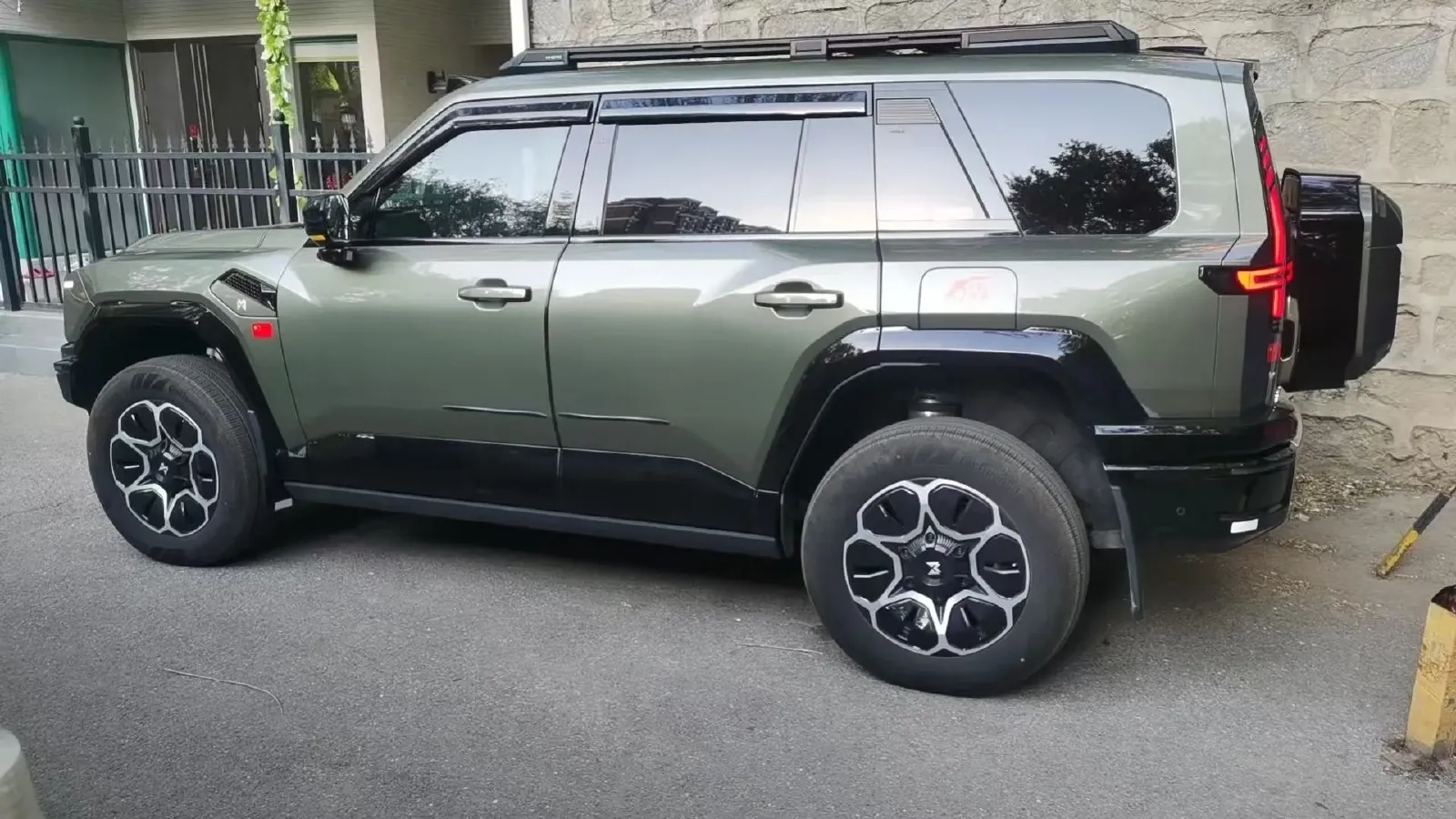 2025 BMW 3 Series 2.0T 245HP L4 8AT,autocango,china used car exporter,china ev exporter,chinese used car exporter,chinese used ev exporter