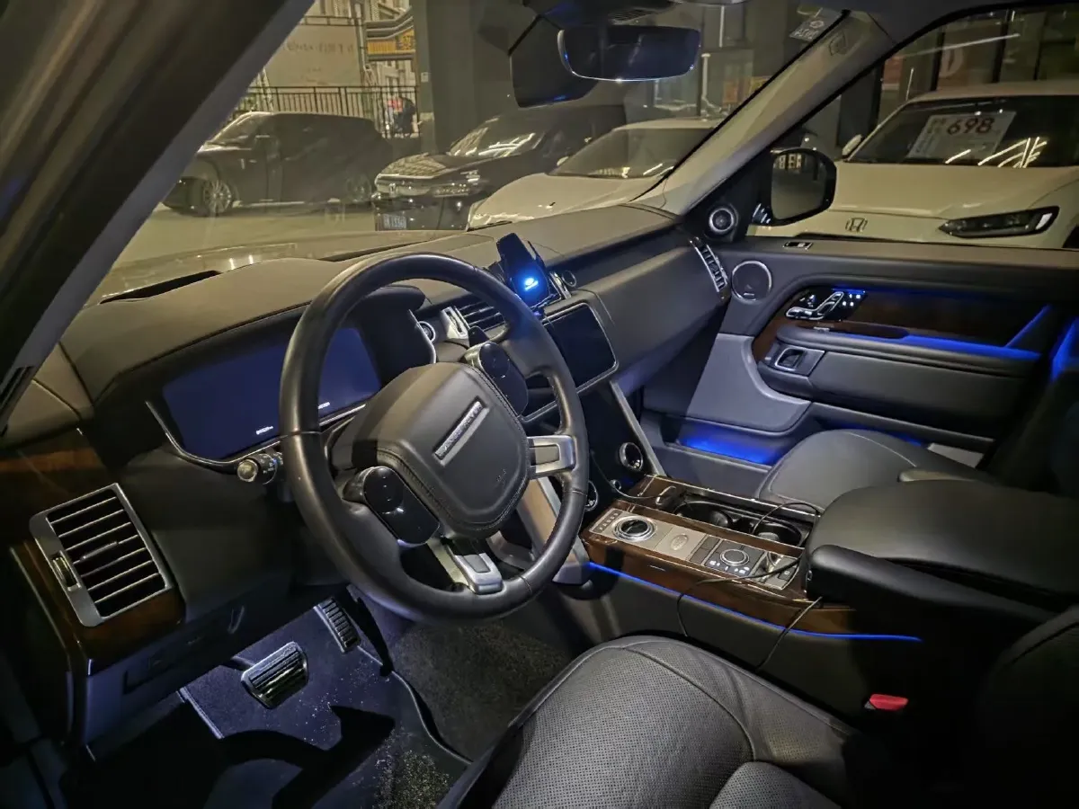 2021 Land Rover Range Rover 3.0T 400HP L6 8AT,autocango,china used car exporter,china ev exporter,chinese used car exporter,chinese used ev exporter