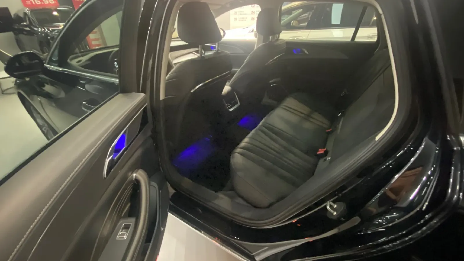 2023 HongQi H5 2.0T 224HP L4 8AT,autocango,china used car exporter,china ev exporter,chinese used car exporter,chinese used ev exporter