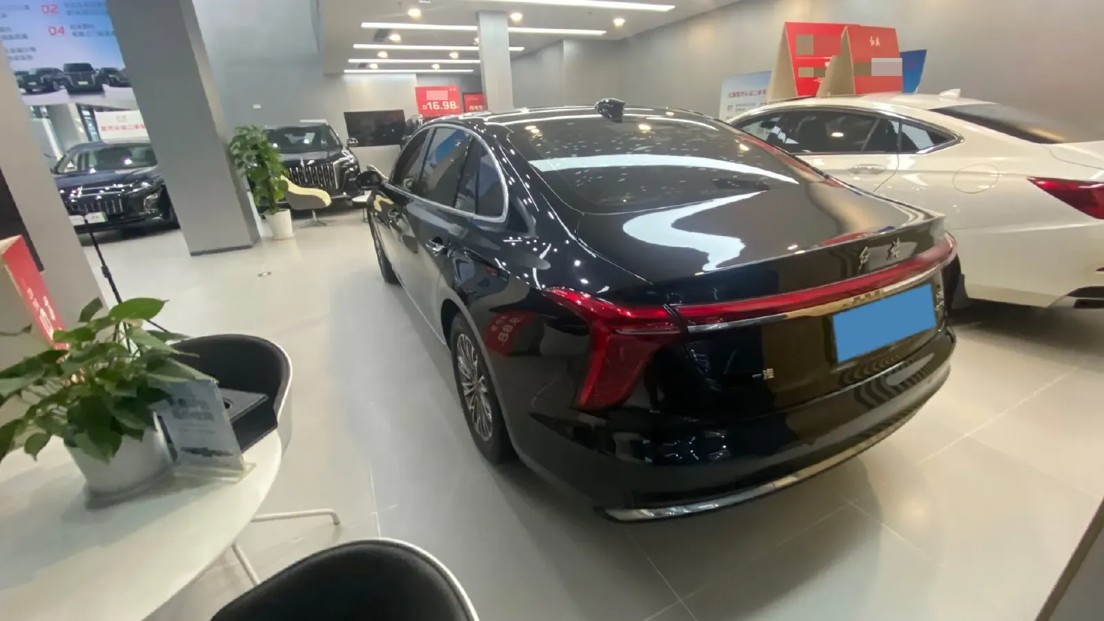 2023 HongQi H5 2.0T 224HP L4 8AT,autocango,china used car exporter,china ev exporter,chinese used car exporter,chinese used ev exporter