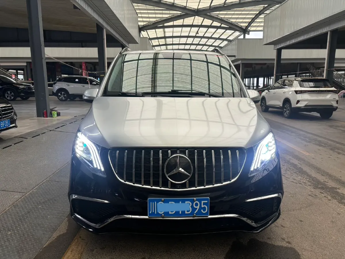 2021 Mercedes-Benz Vito 2.0T 211HP L4 9AT,autocango,china used car exporter,china ev exporter,chinese used car exporter,chinese used ev exporter