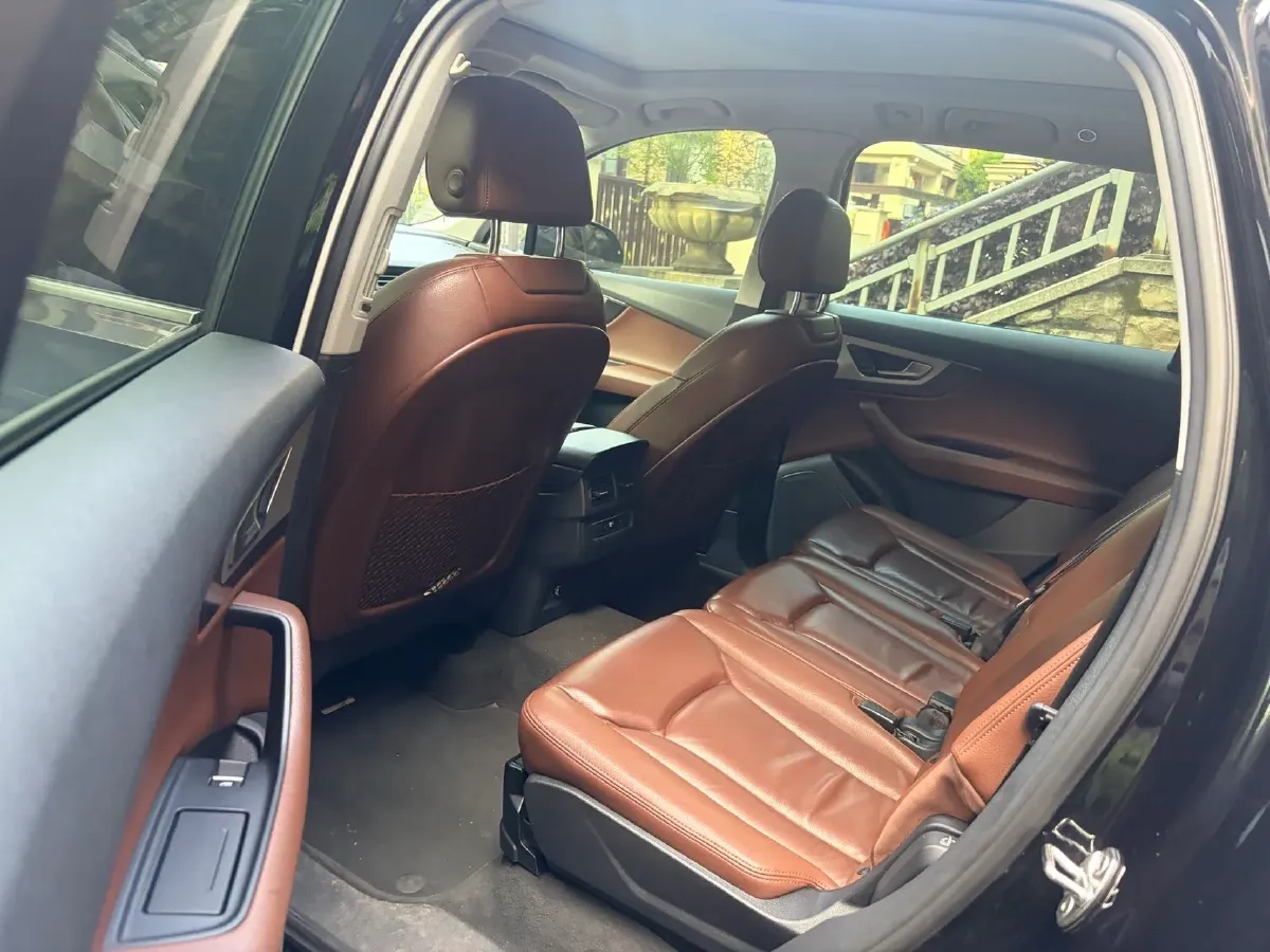 2019 Audi Q7 2.0T 252HP L4 8AT,autocango,china used car exporter,china ev exporter,chinese used car exporter,chinese used ev exporter