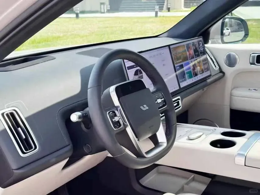 2025 Li L6 Range Extended 154HP L4 REEV,autocango,china used car exporter,china ev exporter,chinese used car exporter,chinese used ev exporter