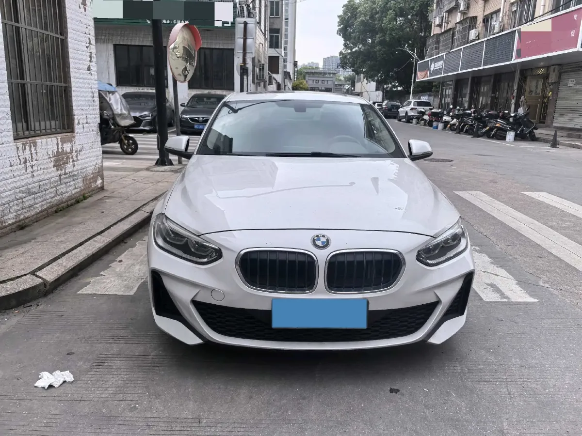2020 BMW 1 Series 1.5T 140HP L3 7DCT,autocango,china used car exporter,china ev exporter,chinese used car exporter,chinese used ev exporter