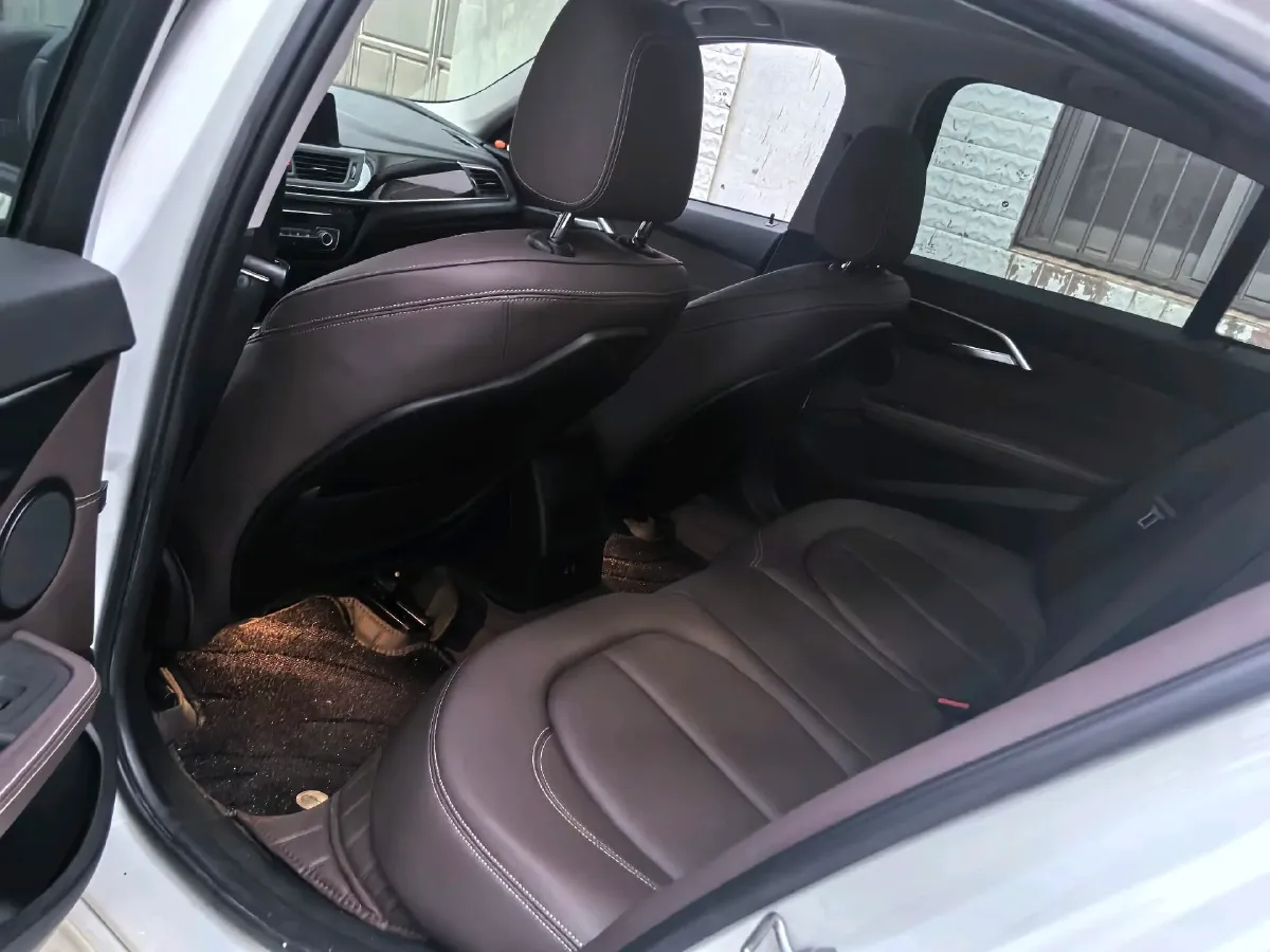 2020 BMW 1 Series 1.5T 140HP L3 7DCT,autocango,china used car exporter,china ev exporter,chinese used car exporter,chinese used ev exporter