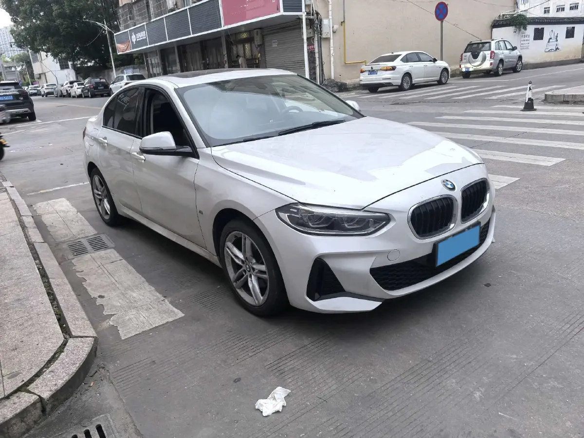 2020 BMW 1 Series 1.5T 140HP L3 7DCT,autocango,china used car exporter,china ev exporter,chinese used car exporter,chinese used ev exporter