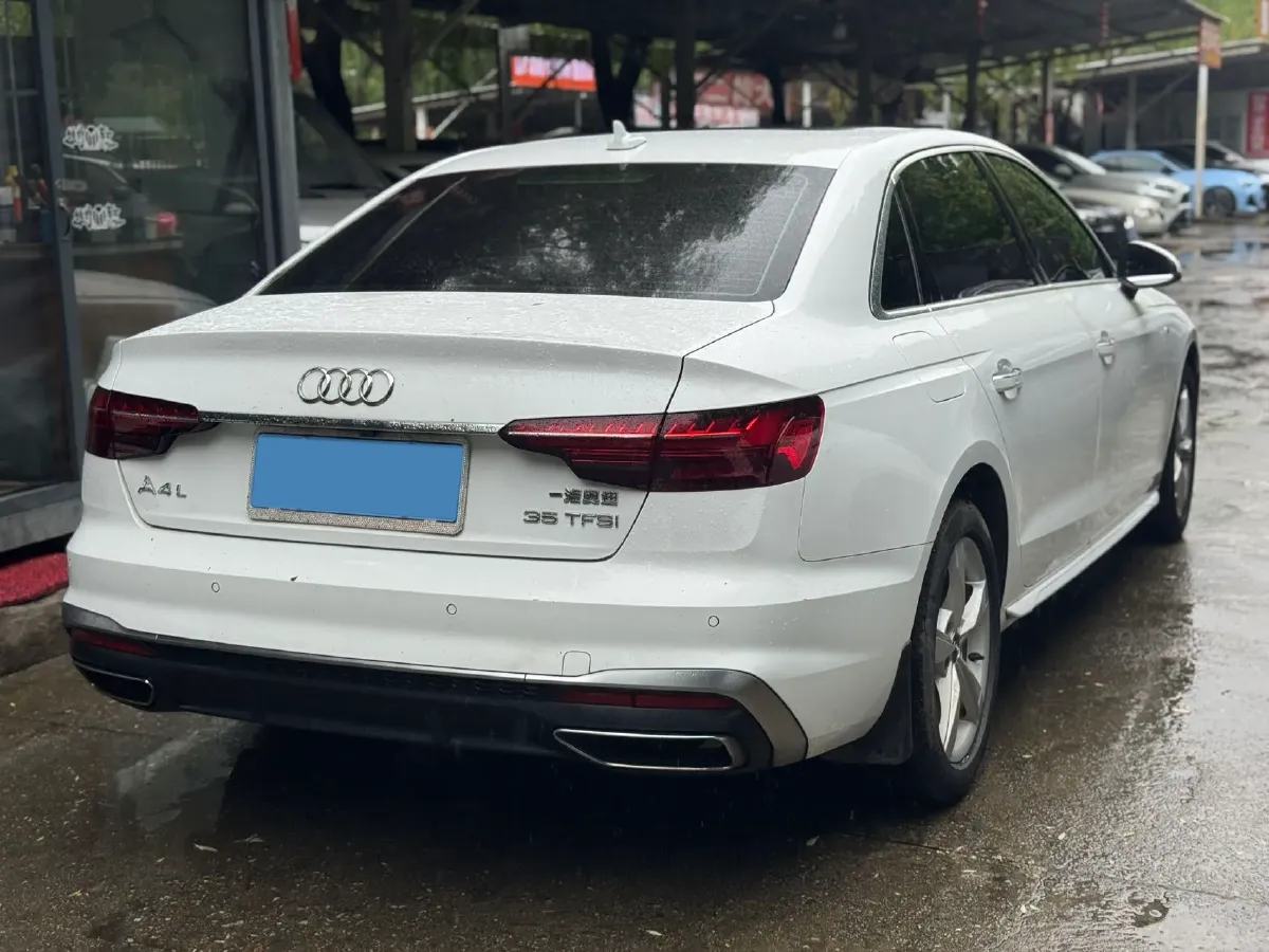 2020 Audi A4L 2.0T 150HP L4 7DCT,autocango,china used car exporter,china ev exporter,chinese used car exporter,chinese used ev exporter