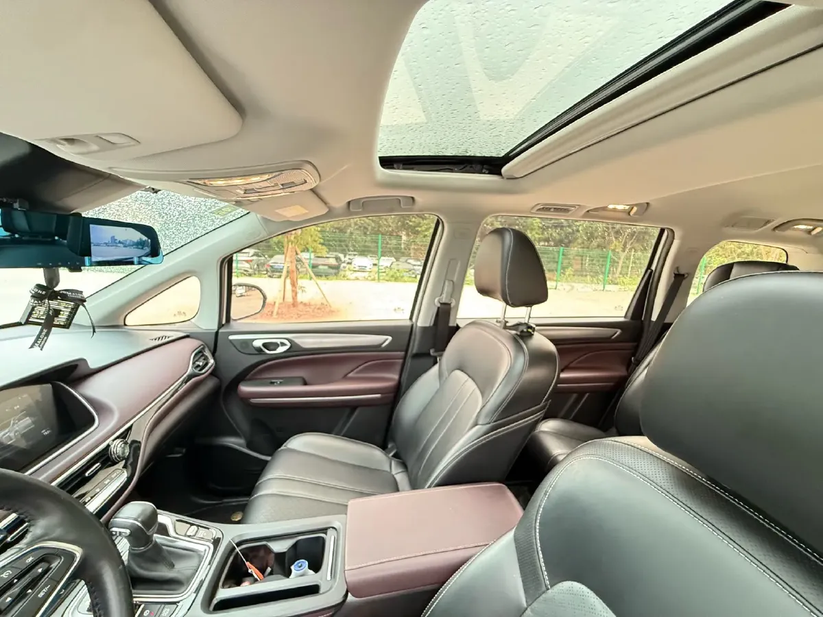 2021 GAC Trumpchi M6 1.5T 169HP L4 7DCT,autocango,china used car exporter,china ev exporter,chinese used car exporter,chinese used ev exporter