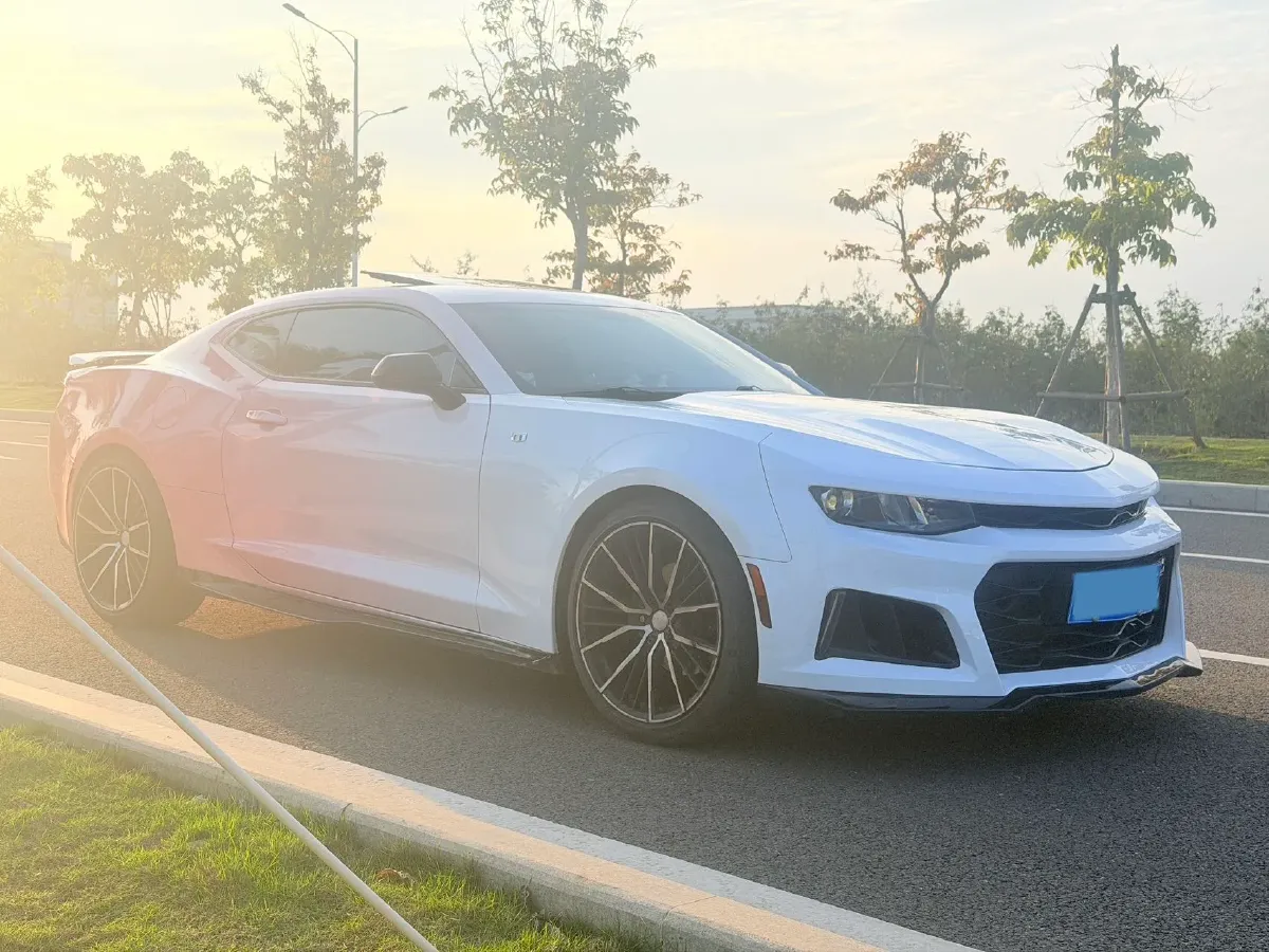 2017 Chevrolet Camaro 2.0T 275HP L4 8AT,autocango,china used car exporter,china ev exporter,chinese used car exporter,chinese used ev exporter