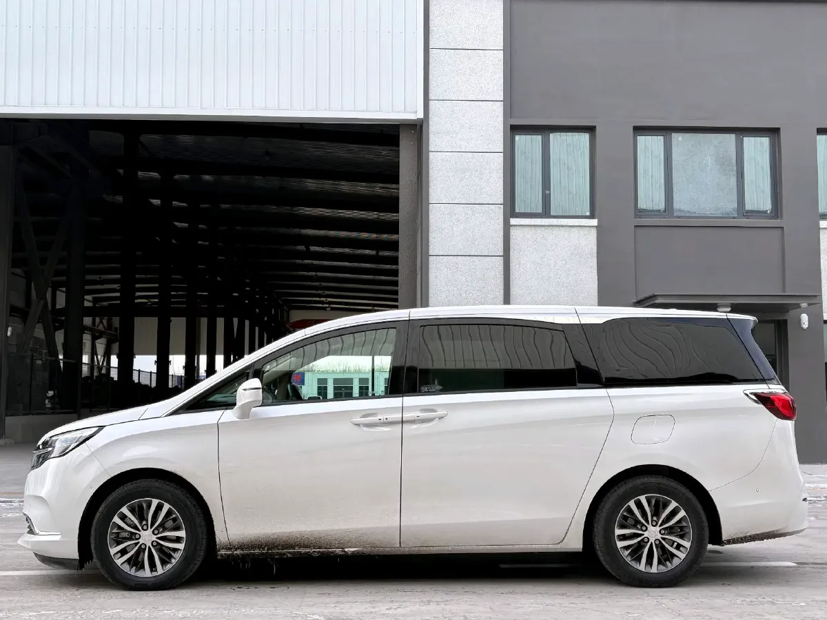 2021 Buick GL8 2.0T 237HP L4 9AT,autocango,china used car exporter,china ev exporter,chinese used car exporter,chinese used ev exporter