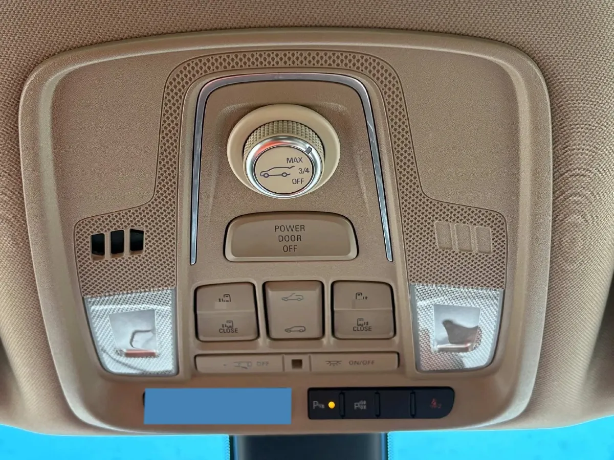 2021 Buick GL8 2.0T 237HP L4 9AT,autocango,china used car exporter,china ev exporter,chinese used car exporter,chinese used ev exporter