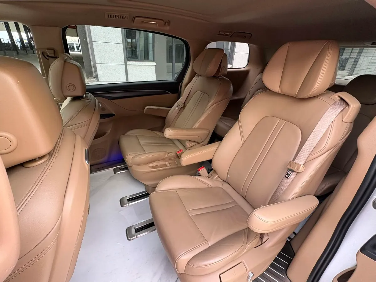 2021 Buick GL8 2.0T 237HP L4 9AT,autocango,china used car exporter,china ev exporter,chinese used car exporter,chinese used ev exporter