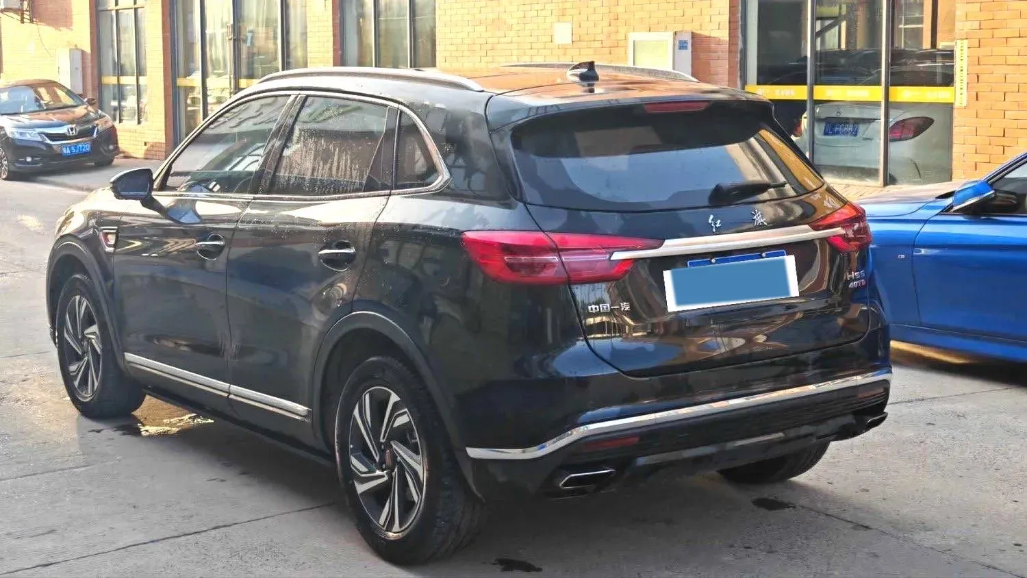 2022 HongQi HS5 2.0T 224HP L4 6AT,autocango,china used car exporter,china ev exporter,chinese used car exporter,chinese used ev exporter
