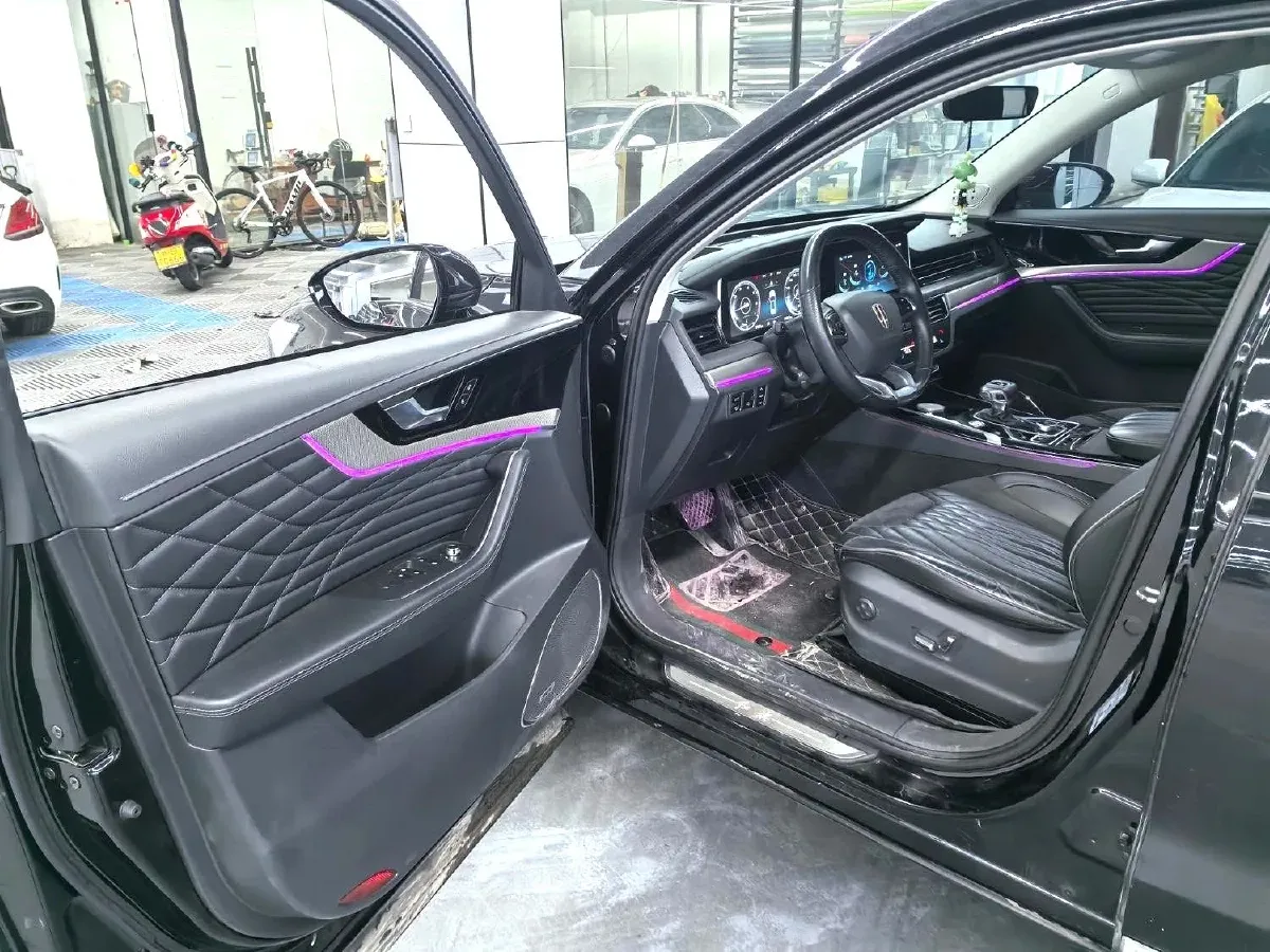 2022 HongQi HS5 2.0T 224HP L4 6AT,autocango,china used car exporter,china ev exporter,chinese used car exporter,chinese used ev exporter