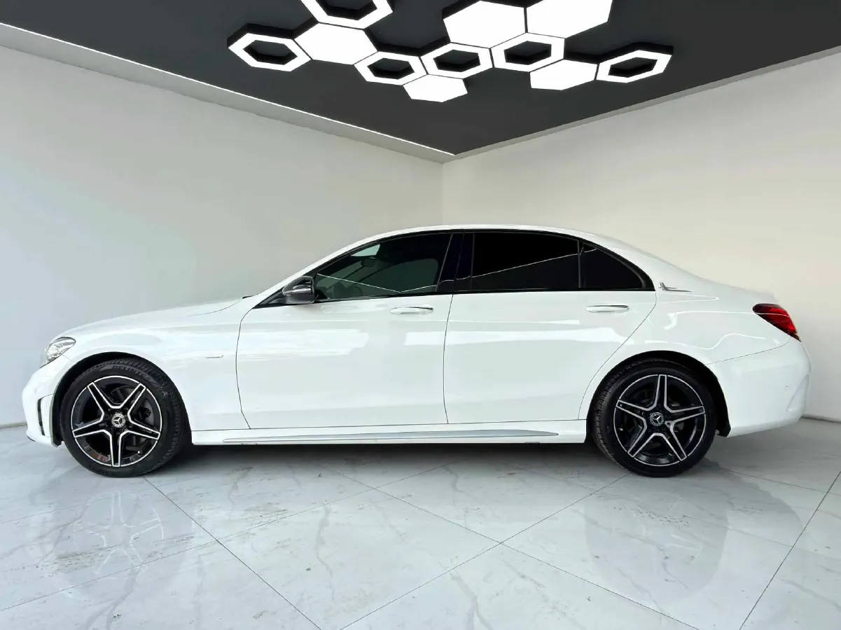 2021 Mercedes-Benz C Class 1.5T 184HP L4 9AT,autocango,china used car exporter,china ev exporter,chinese used car exporter,chinese used ev exporter