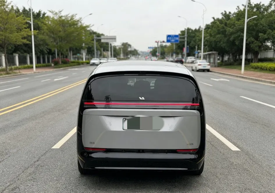 2025 Li MEGA BEV,autocango,china used car exporter,china ev exporter,chinese used car exporter,chinese used ev exporter