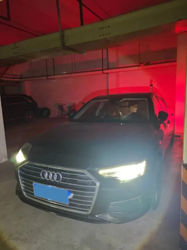 2021 Audi A6L 2.0T 190HP L4 7DCT,autocango,china used car exporter,china ev exporter,chinese used car exporter,chinese used ev exporter