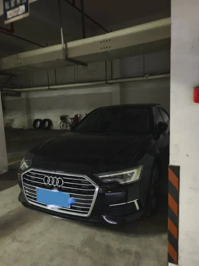 2021 Audi A6L 2.0T 190HP L4 7DCT,autocango,china used car exporter,china ev exporter,chinese used car exporter,chinese used ev exporter