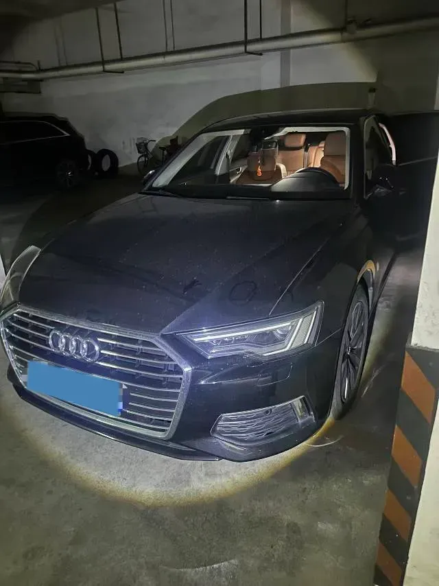 2021 Audi A6L 2.0T 190HP L4 7DCT,autocango,china used car exporter,china ev exporter,chinese used car exporter,chinese used ev exporter