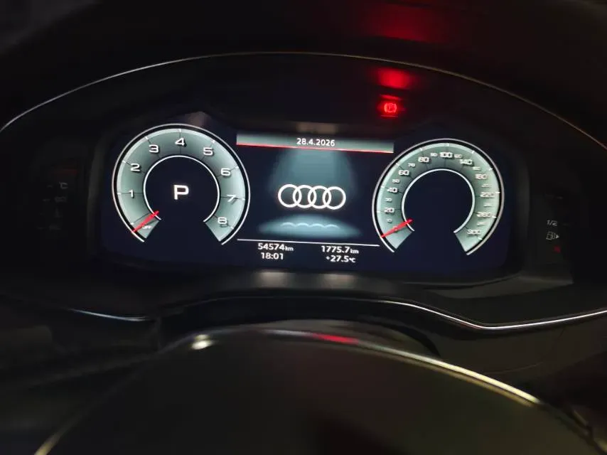 2021 Audi A6L 2.0T 190HP L4 7DCT,autocango,china used car exporter,china ev exporter,chinese used car exporter,chinese used ev exporter