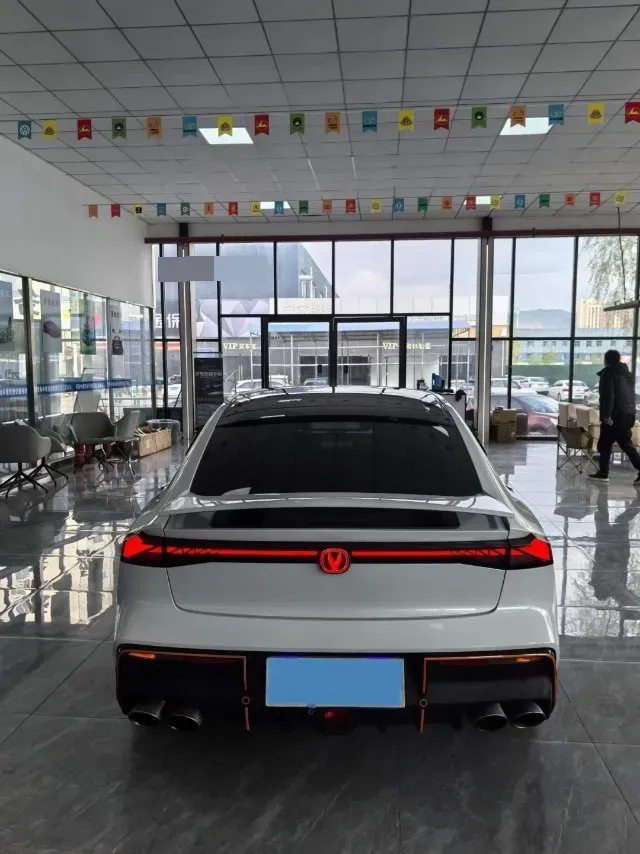 2022 ChangAn UNI-V 1.5T 188HP L4 7DCT,autocango,china used car exporter,china ev exporter,chinese used car exporter,chinese used ev exporter