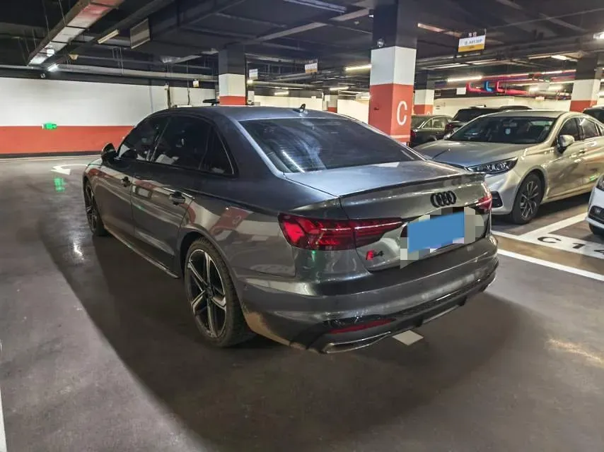 2020 Audi A4L 2.0T 252HP L4 7DCT,autocango,china used car exporter,china ev exporter,chinese used car exporter,chinese used ev exporter