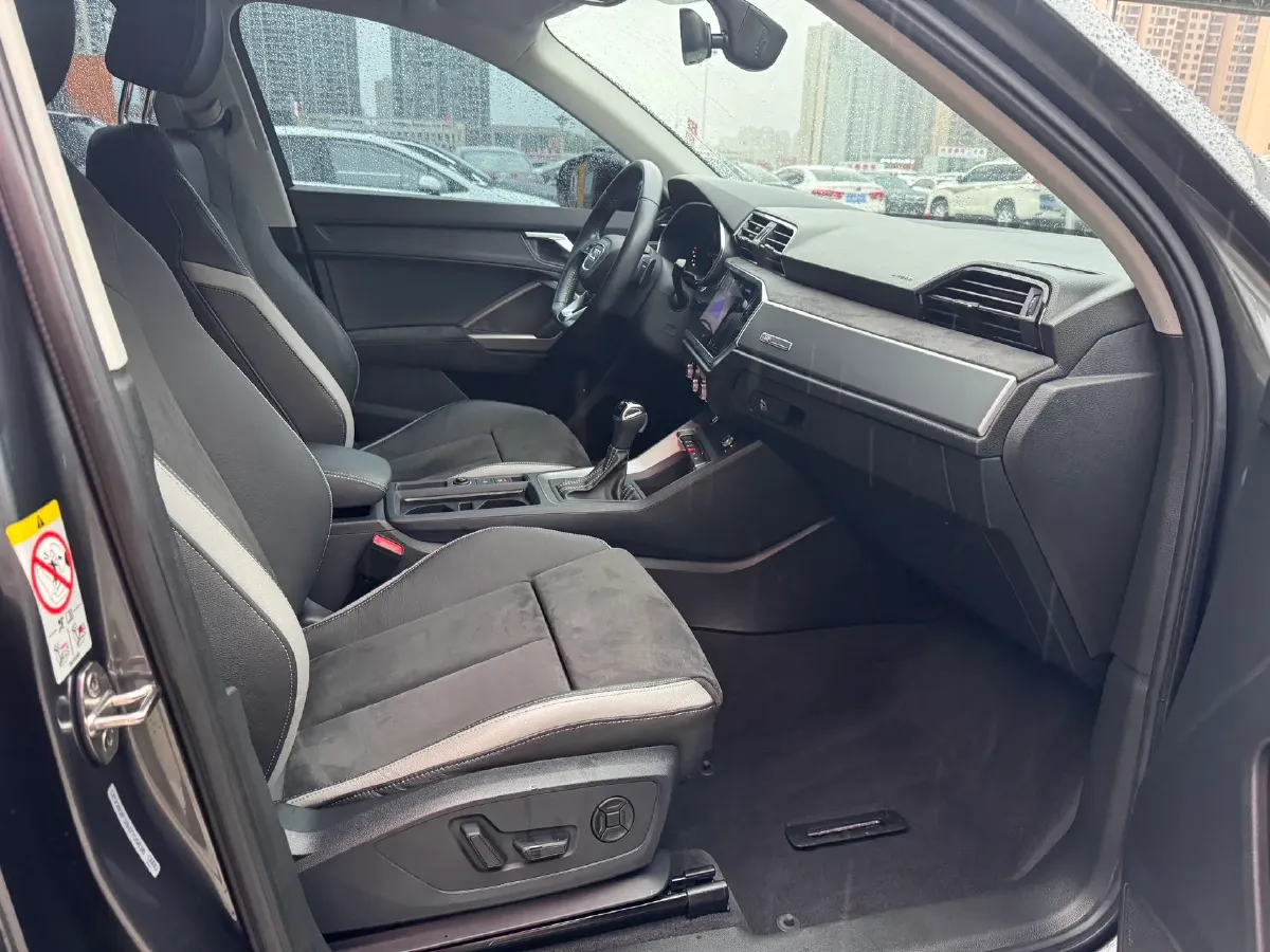 2022 Audi Q3 1.4T 150HP L4 7DCT,autocango,china used car exporter,china ev exporter,chinese used car exporter,chinese used ev exporter