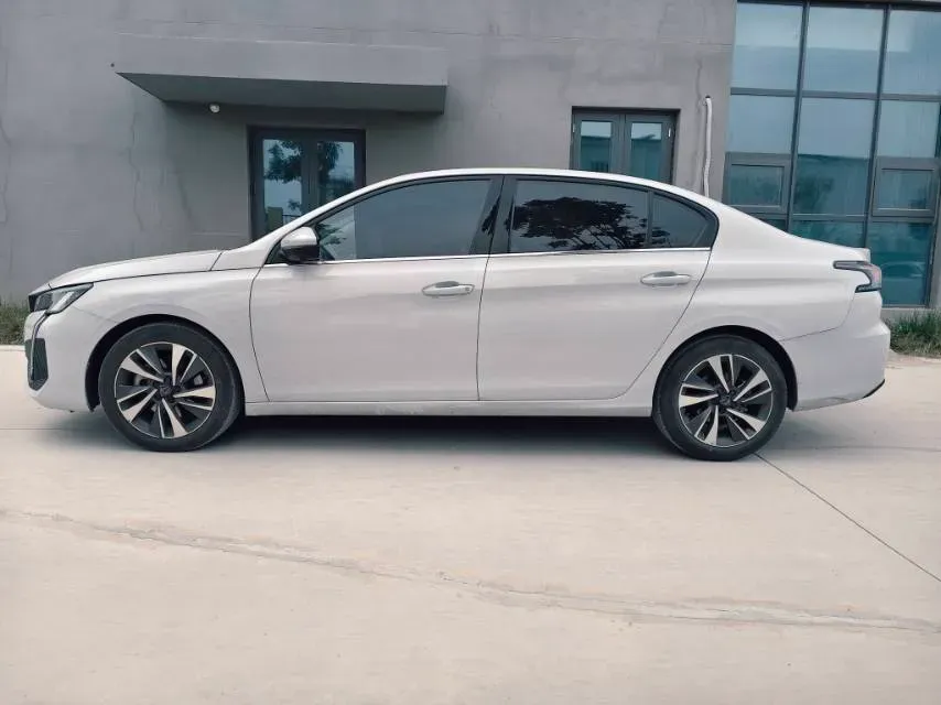 2024 Peugeot 408 1.5T 173HP L4 6AT,autocango,china used car exporter,china ev exporter,chinese used car exporter,chinese used ev exporter