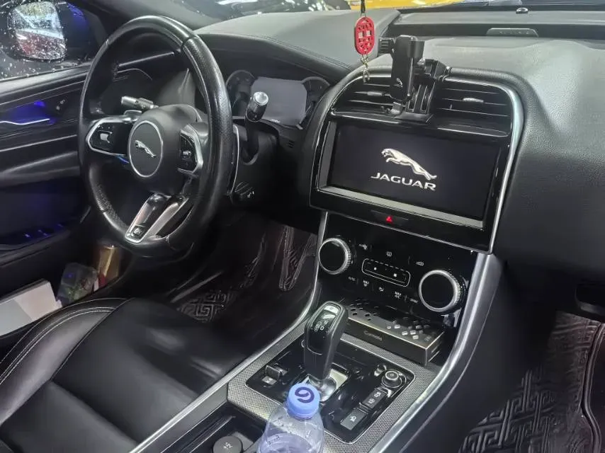 2020 Jaguar XEL 2.0T 200HP L4 8AT,autocango,china used car exporter,china ev exporter,chinese used car exporter,chinese used ev exporter