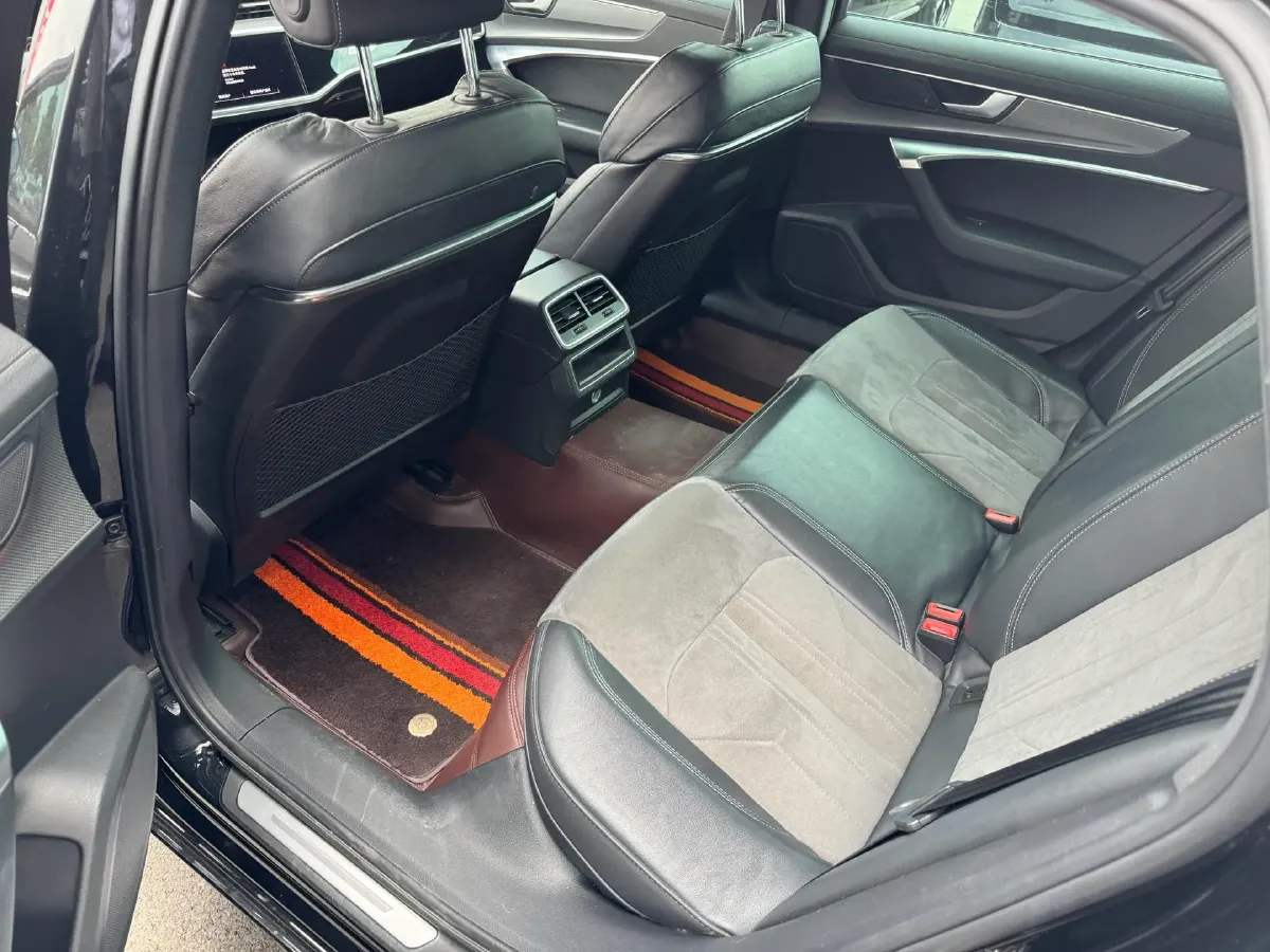 2022 Audi A6L 2.0T 190HP L4 7DCT,autocango,china used car exporter,china ev exporter,chinese used car exporter,chinese used ev exporter