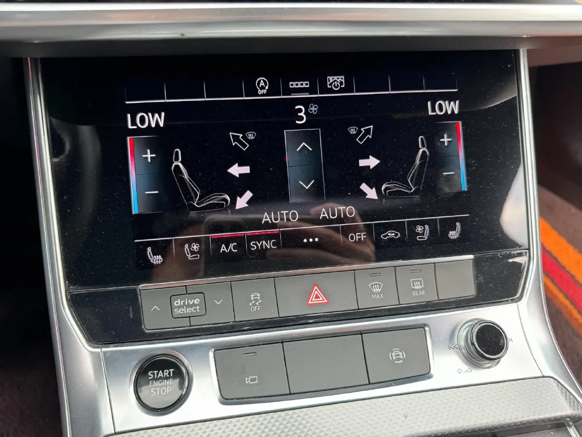 2022 Audi A6L 2.0T 190HP L4 7DCT,autocango,china used car exporter,china ev exporter,chinese used car exporter,chinese used ev exporter